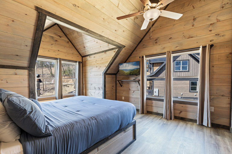 Bedroom 3, Firefly Nights by Smoky Cove Resort, Sevier