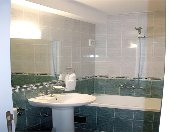 Bathroom 4, Rex, Belgrade
