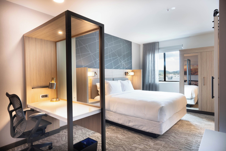 Bedroom 3, SpringHill Suites by Marriott San Luis Obispo, San Luis Obispo
