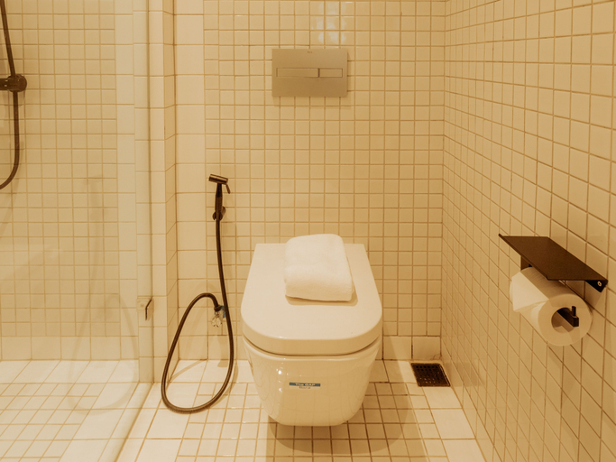 Bathroom 9