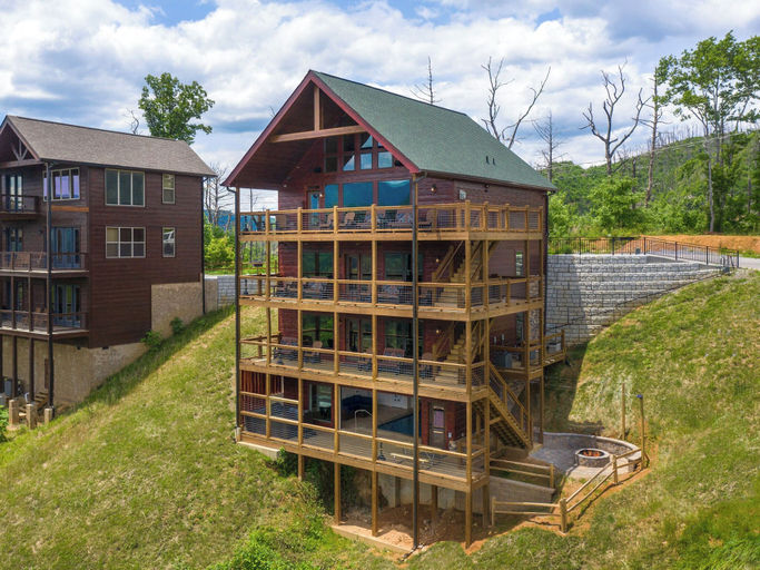 Exterior & Views 2, Splashtastic View Lodge by Jackson Mountain Rentals, Sevier