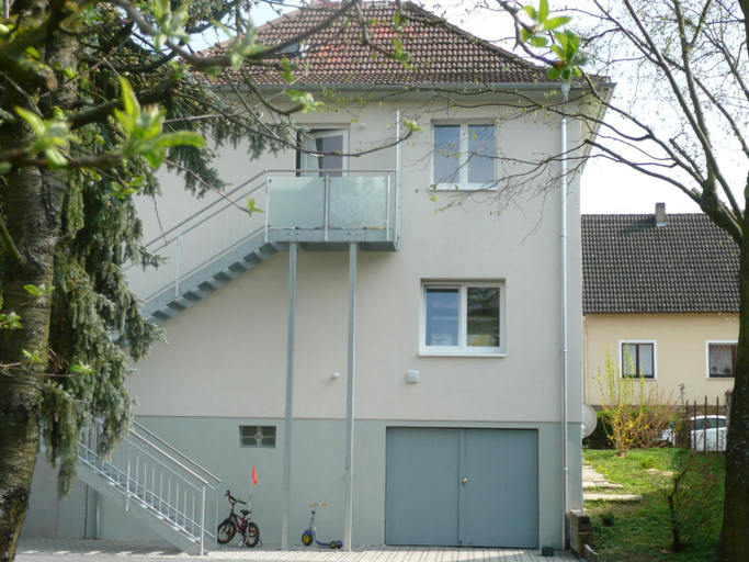 Exterior & Views