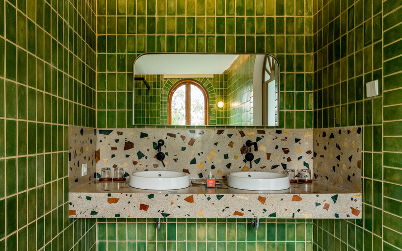 Bathroom 17