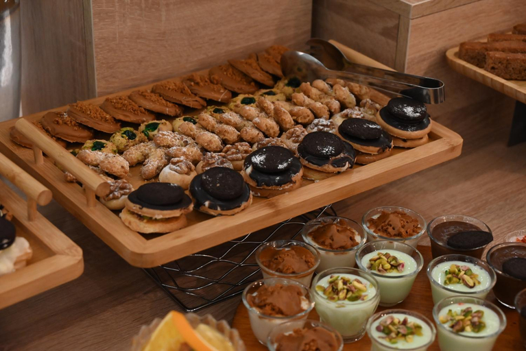 Food & Drinks 5, Green Park Hotel, Doha