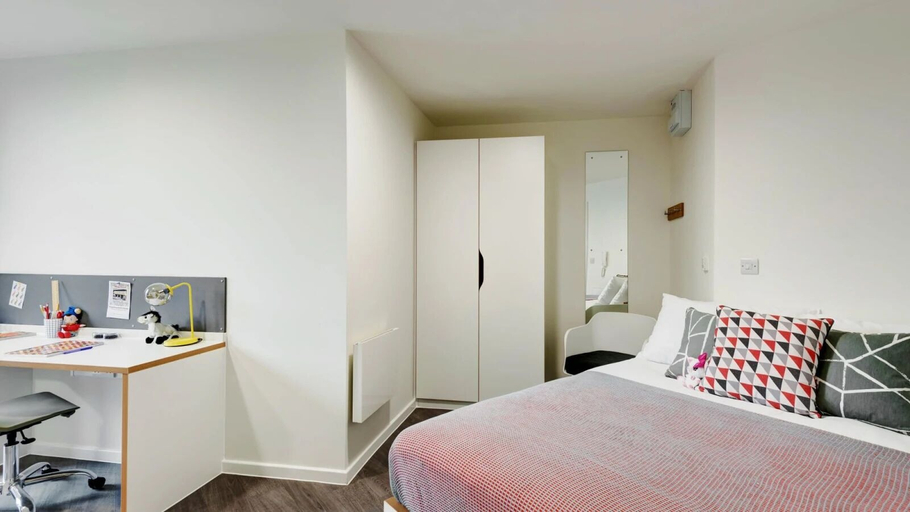 Bedroom 2, New Bridewell, Bristol