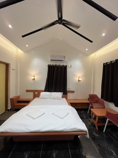 Bedroom 3, Amrapali Resort, Kolhapur