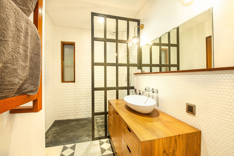 Bathroom 3, Bodhisatva in Pererenan, Badung