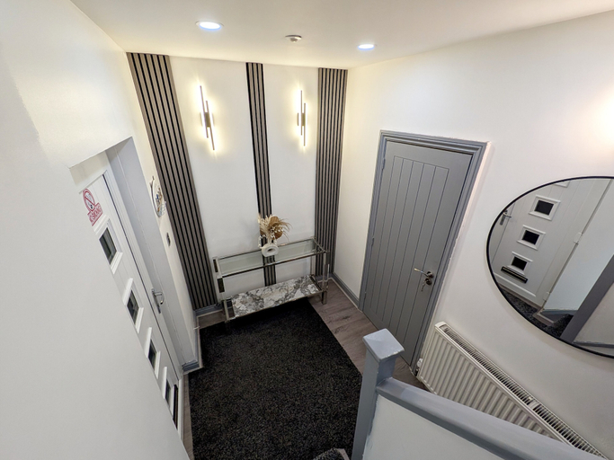 Bathroom, Spacious and Comfortable Modern Rooms, Bradford