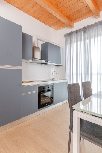 Others 5, Residenza Grandi, Milano