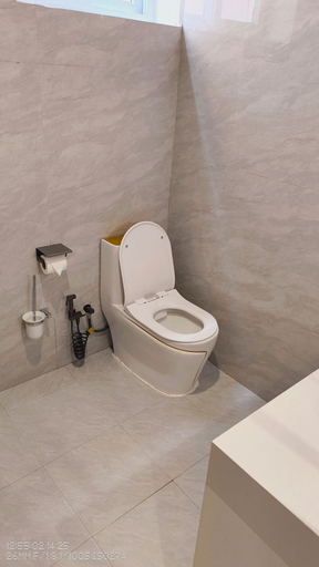 Bathroom 3, Royal Apartment, Kati