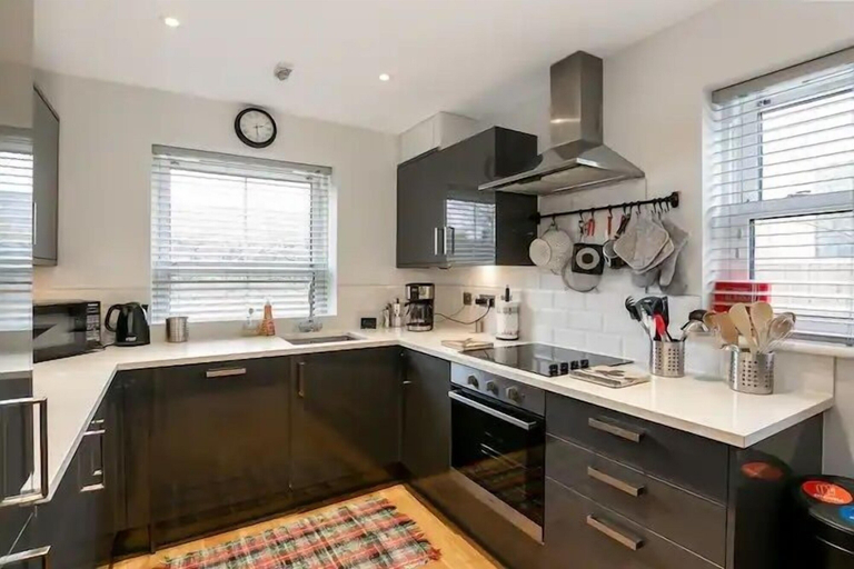 Others 4, Cosy 3 Bedroom Home  Bicester Village, Oxfordshire