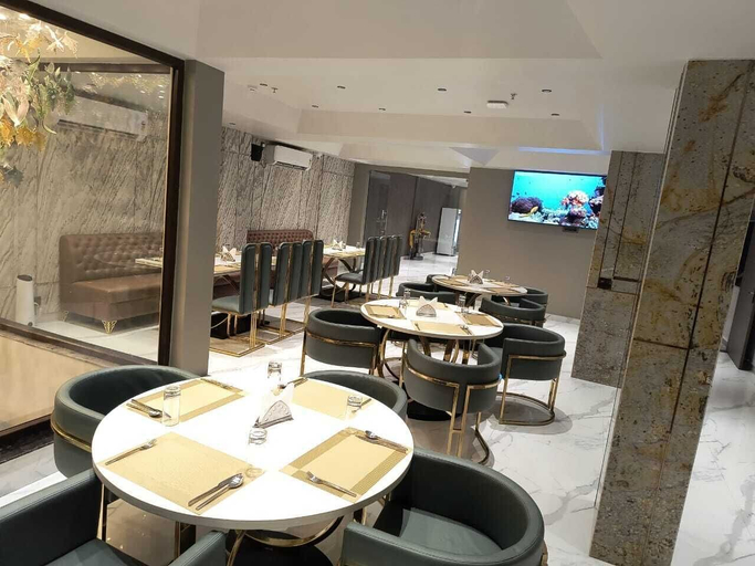 Food & Drinks, HOTEL DOOARS HILTON, Alipurduar
