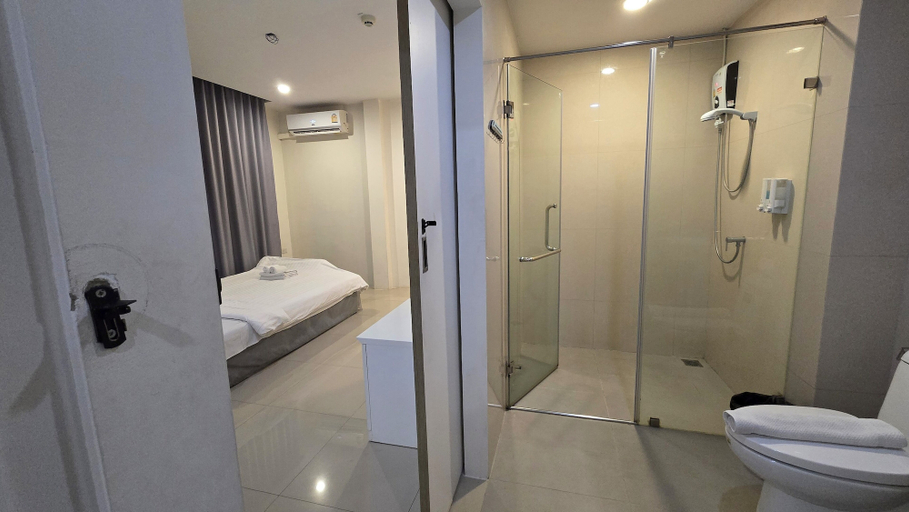 Bathroom 21