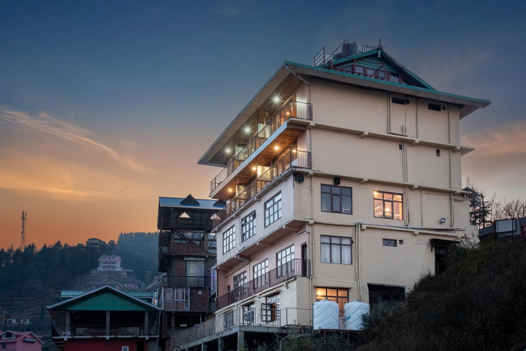 Exterior & Views