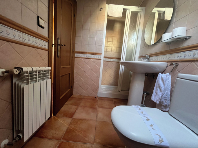 Bathroom 3, Casa Alberto, Ourense