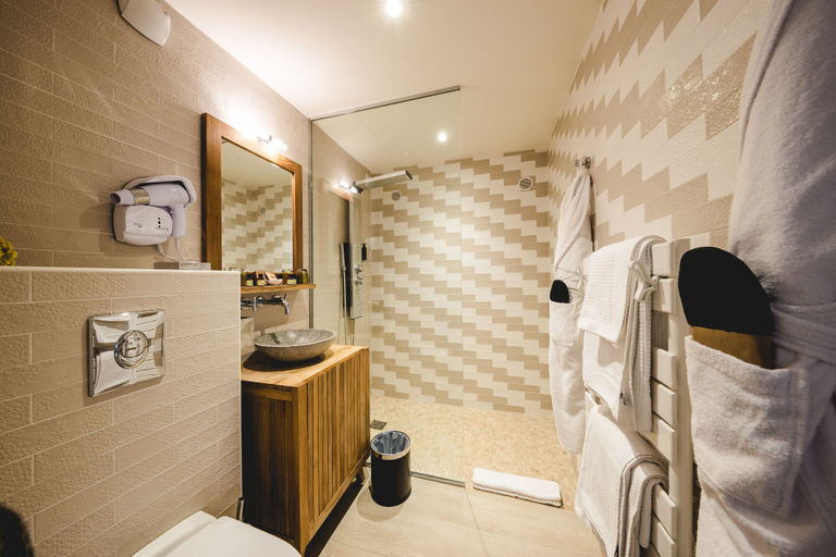 Bathroom 5, Le Palais D'Aglaé, Vaucluse