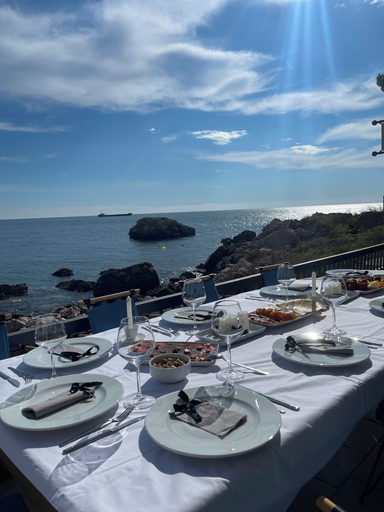 Food & Drinks 5, Suites Castello