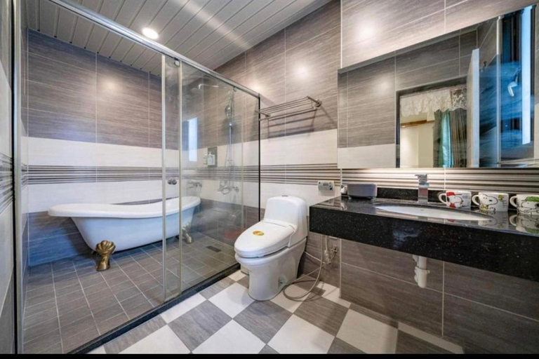 Bathroom 4, Professor's Home No. 2198, Hualien