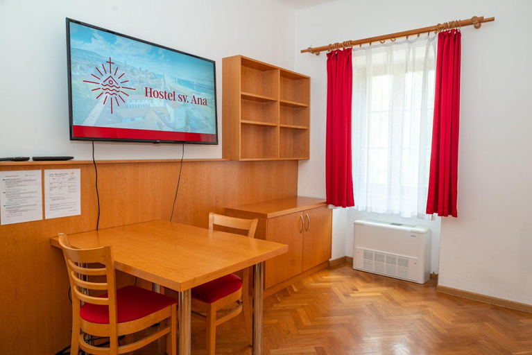 Others 3, Hostel Sveta Ana, Koper