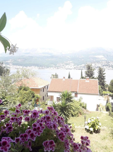 Others 4, Apartmani Njivice, Konavle