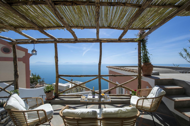 Room 2, Casa Terry - Lovely Apartment With sea View, Salerno