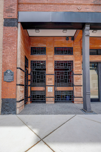 Exterior & Views 1, Luxe 220, New Hanover