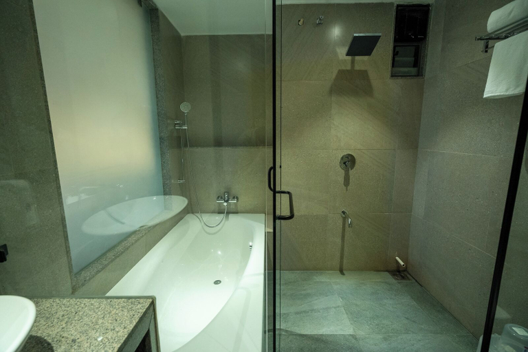 Bathroom 5, Hotel Mivaante, Ahmadabad