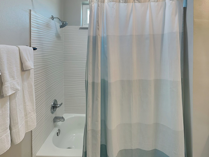 Bathroom 4, Oceanview Oasis, Galveston