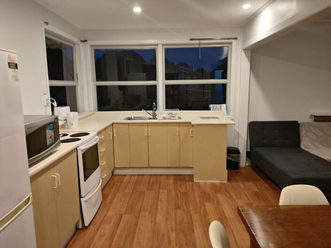 Others 4, 3 Bedroom Garden Chalet A, Waitakere
