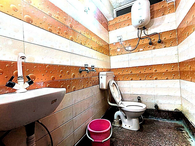 Bathroom, Yaduvanshi Dham, Mathura