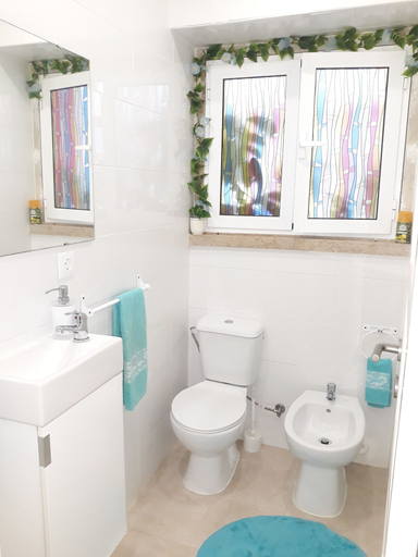 Bathroom 4, Ameli Rooms, Lisbon