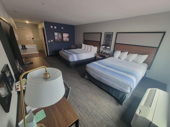 Bedroom 3, AmericInn by Wyndham International Falls, Koochiching