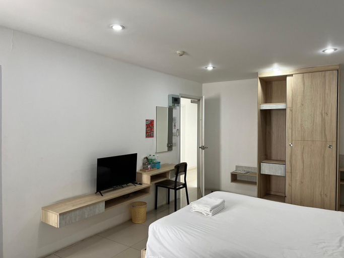 Bedroom 8