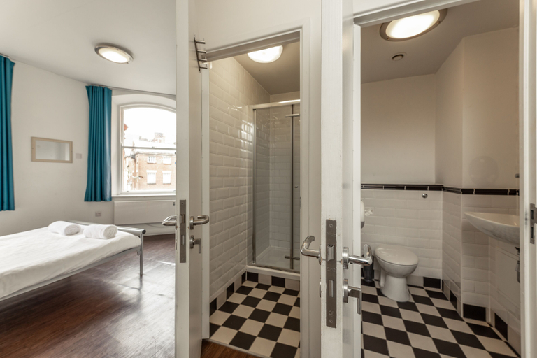 Bathroom 3, Kabannas Liverpool, Sefton
