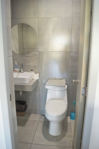 Bathroom 4, Pacifika Apartments, Mazatlán