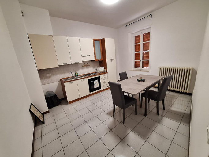 Others 5, Fiore Apartments, Piacenza