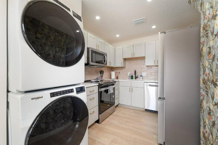 Others 3, Be A Nomad - Apartments Blocks to the Beach, Duval