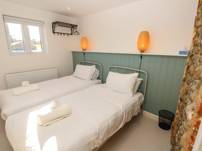 Bedroom 2, 1 Star Cottages, Isle of Wight
