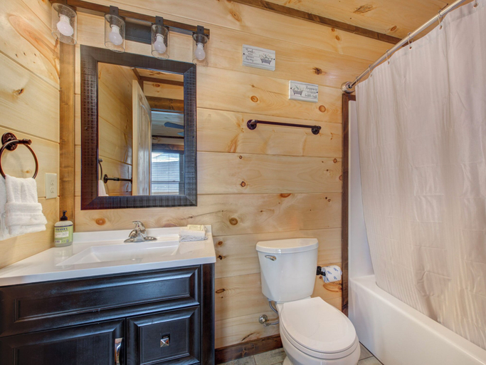 Bathroom 4, Splashtastic View Lodge by Jackson Mountain Rentals, Sevier