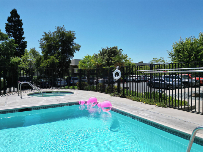 Sport & Beauty 2, Courtyard by Marriott Sacramento Cal Expo, Sacramento