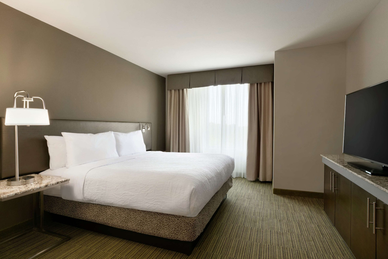 Bedroom 3, Hilton Garden Inn Statesville, Iredell
