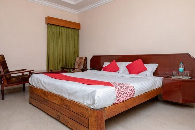 Bedroom 2, Hotel Gurupriya, Dindigul