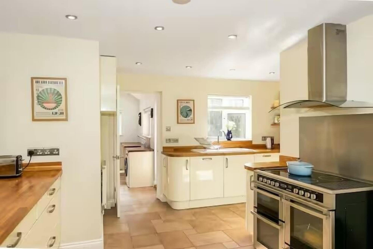 Others 4, Charming 4 Bedroom Home Near Oxford, Oxfordshire