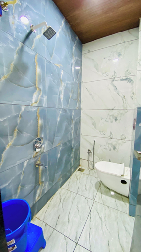 Bathroom 5, Hotel Laxmi Palace and Restaurants, Ujjain
