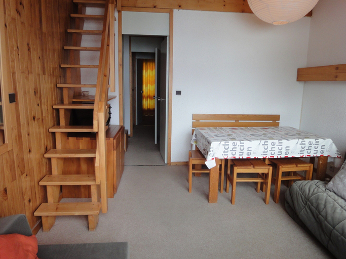 Interior, Cosy Flat in Meribel Close to the ski Lifts, Savoie