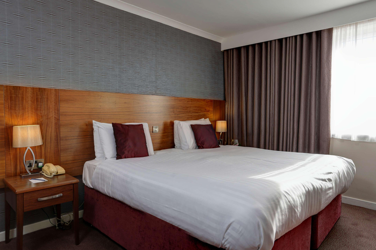 Bedroom 3, Best Western Kings Manor Hotel, Edinburgh