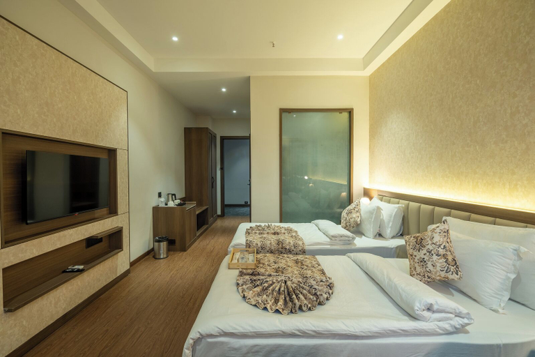 Bedroom 4, Hotel Mivaante, Ahmadabad