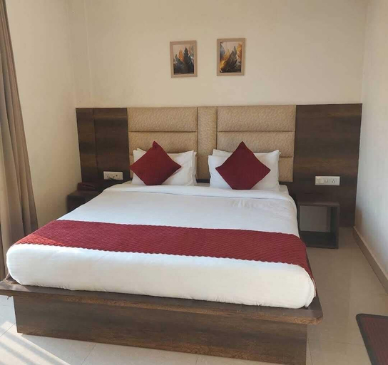 Bedroom 3, MOUNT INN HOTEL, Kangra