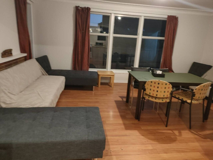 Others 5, 3 Bedroom Garden Chalet A, Waitakere