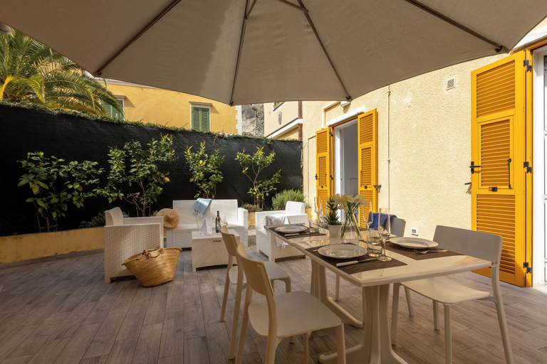 Food & Drinks 5, Residence Bike and Beach, Savona